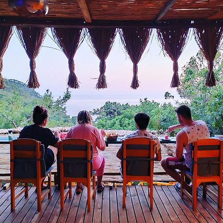 ホテル Reflections Camp ファラリア エクステリア 写真
